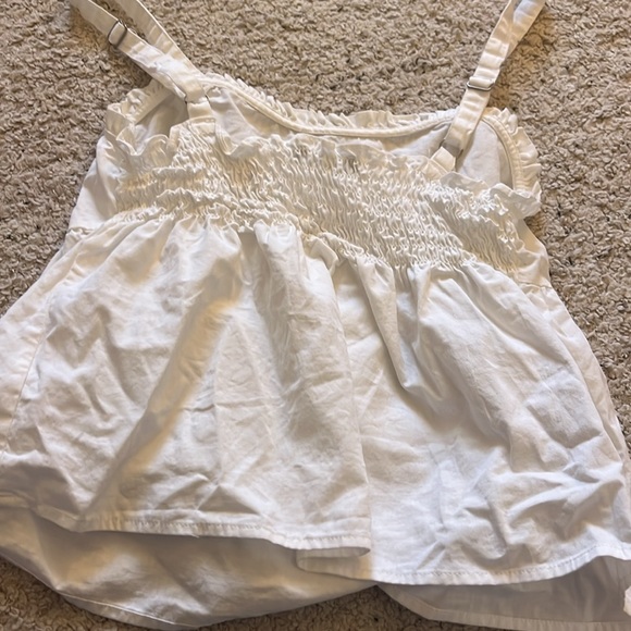 Cute white vacation top - Picture 3 of 3